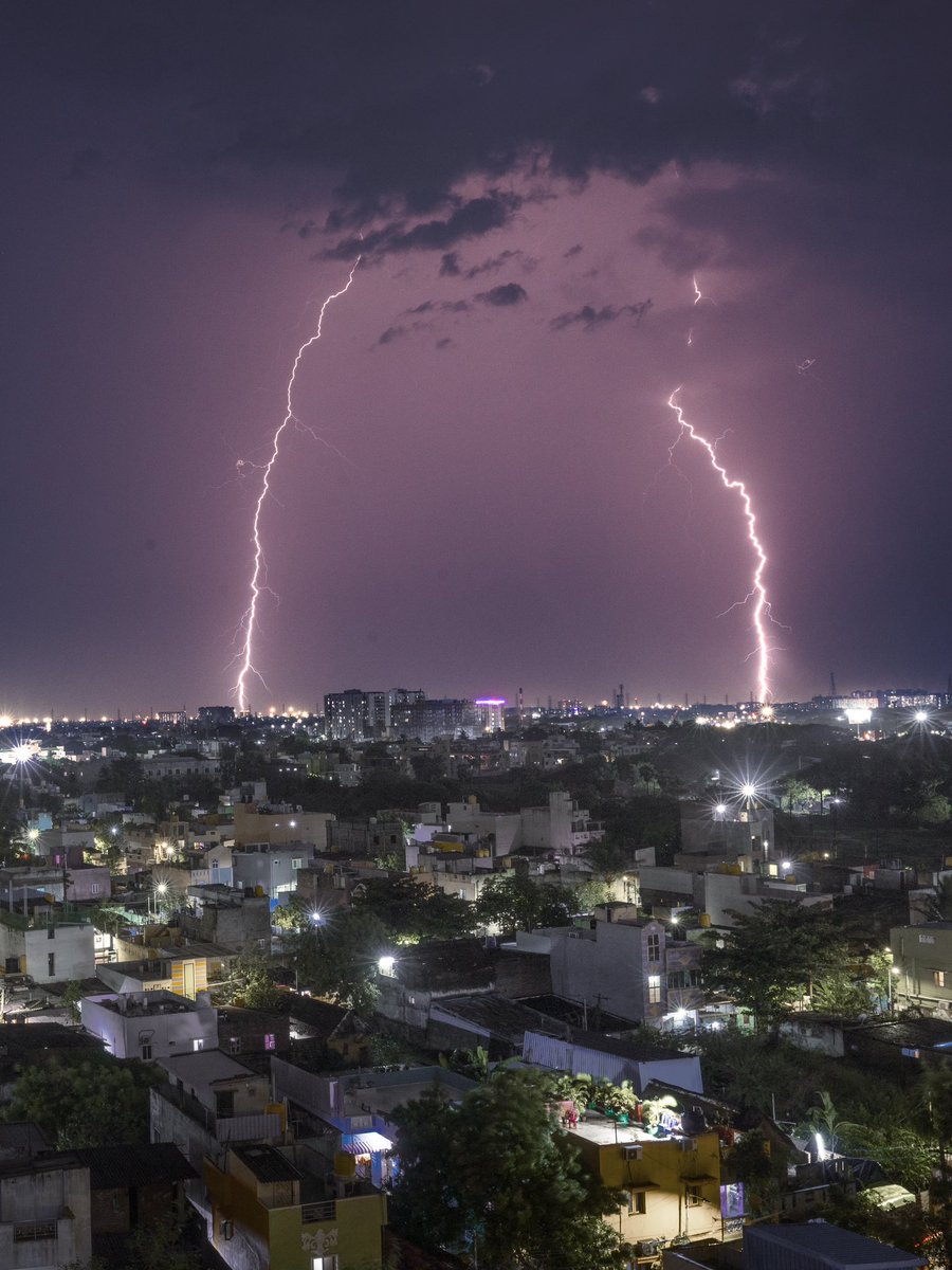 dhekhandelwal's tweet image. Photos I took of Lightning in Chennai.