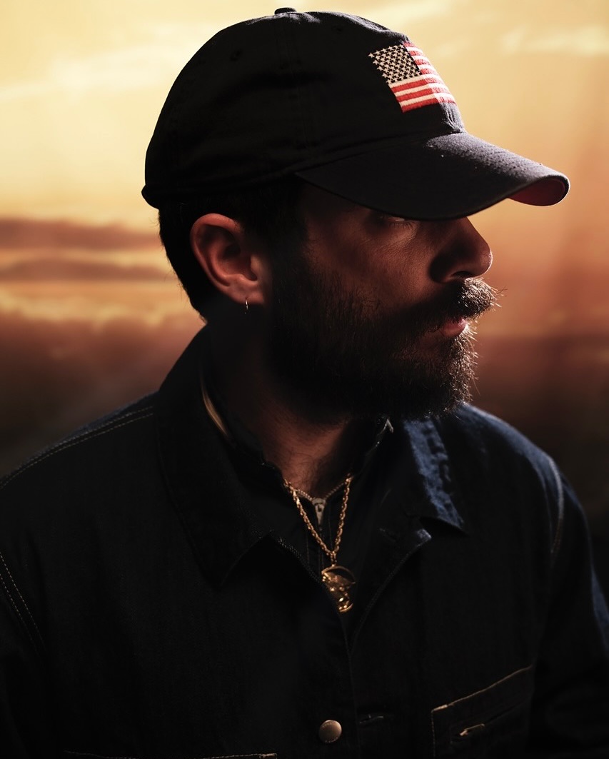 jonbellion's tweet image. MY GRANDFATHER SAID WE MADE IT FROM A DOLLAR AND A ROWBOAT
FF OUT NOW