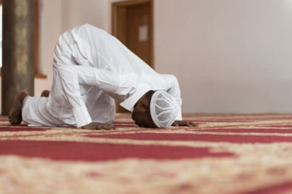 newvisionwire's tweet photo. Good and Gracious Allah, I come before You with a heart full of gratitude for the past week. You have been with me every step of the way, and I am thankful for Your presence. May this holiday and the coming weekend be a time of spiritual rejuvenation and physical rest. I place my trust in You. In Allah's name, I pray. Ameen. 🙏🙏

#VisionUpdates
