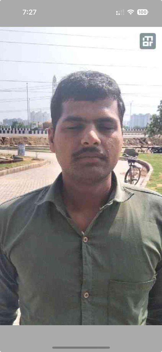 SimratBhalla's tweet photo. Does Uber India hire thieves.. this guy took parcel from my home and not picking out calls now. Uber is like sorry sir we cannot do much. WTF ? 

#Uber @uber_india @UberIndia https://t.co/duC2ZDXo6z