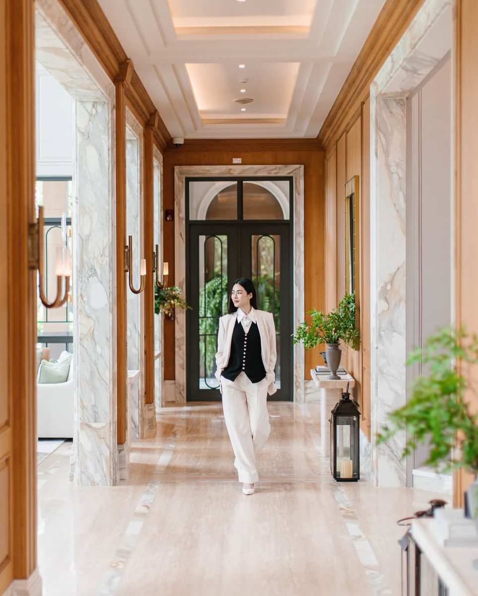 lingling_fans's tweet photo. [ IG linglingkwong Update : 250606 ]

พี่หลิงมาขาย real estate 🏡 
โครงการ NARASIRI Bangna KM.10

🔗 https://t.co/eZ7WnkDuqL

#SansirixLingLing
#TheSecretOf00K
#linglingkwong #หลิงหลิงคอง https://t.co/pFngUoX2eD