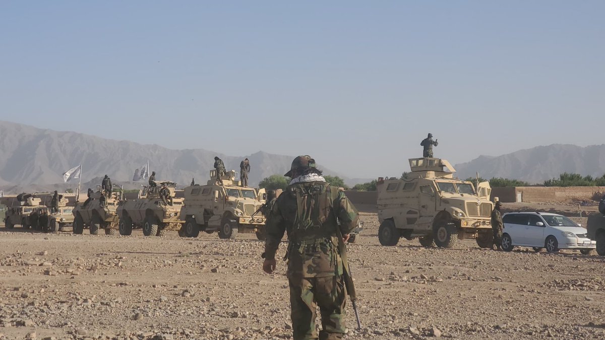 د اروزګان ولایت مرکز ترینکوټ ښار کې د ۲۰۵ البدر قول اردو اړوند د څلورمې پلې رواحه لواء دفاعي او امنیتي ځواکونو له لوري د نیکمرغه لوی اختر د رارسیدو په مناسبت د لا زیاتو امنیتې تدابرو پیل د یو نظامي مانور په ترسره کولو سره ترسره سو