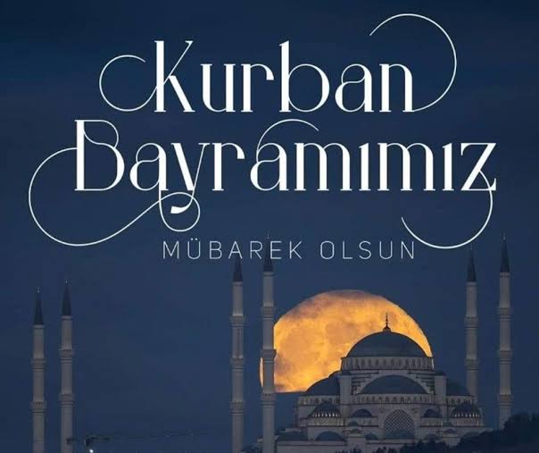 Rabbim, bu bayramda gönüllerimize ferahlık, ruhlarımıza sükûnet, evlerimize bereket ihsan etsin. Kestiğimiz kurbanlar, ettiğimiz dualar kabul olsun. Sevdiklerinizle huzurlu bir Kurban Bayramı geçirmenizi yüce mevlâdan niyaz ediyorum .