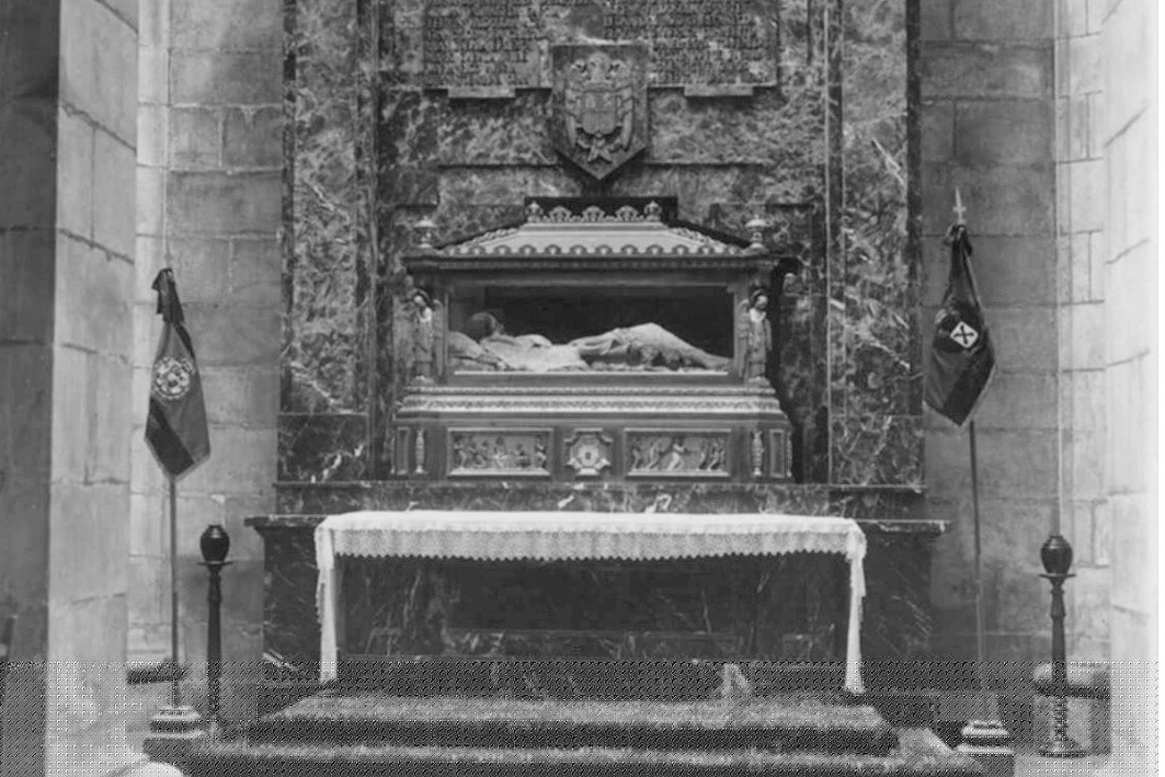 #Efemérides #carlistas: Día 6 de junio.

1965. La organización terrorista separatista ETA profana el altar de una capilla de la iglesia de Ntra. Sra. de Ulibarri y destruye las banderas de los Tercios de Requetés Ortiz de Zárate y Ntra. Sra. de Begoña.

facebook.com/agenciafaro/po…
