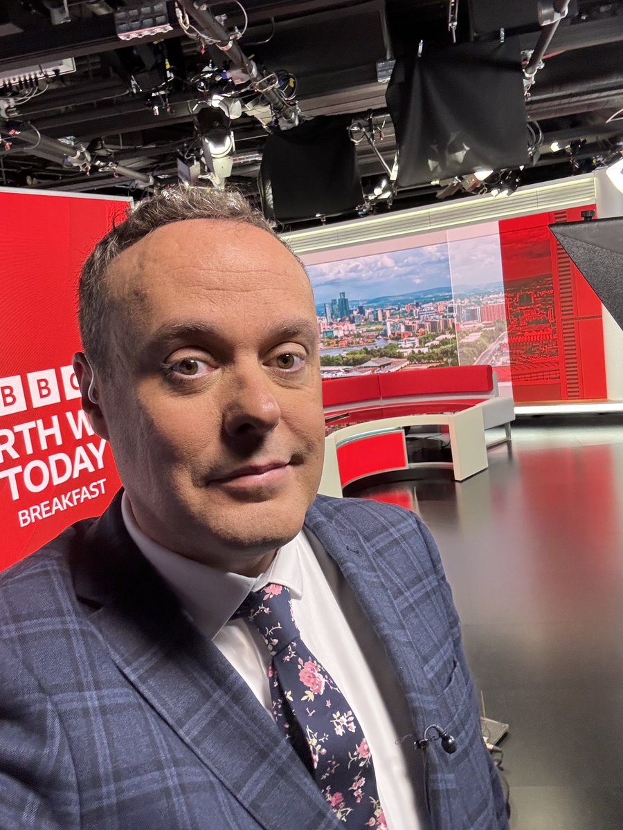 Steve Saul (@stevensaul) on Twitter photo Morning.
Breakfast and lunch updates for <a href="/BBCNWT/">BBC North West</a> - join us live on BBC One and iPlayer Morning.
Breakfast and lunch updates for <a href="/BBCNWT/">BBC North West</a> - join us live on BBC One and iPlayer