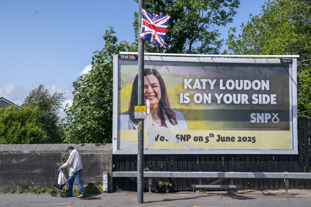 laura_pollock_'s tweet photo. Calling SNP activists 📣

After a long night, I’m keen to hear from you on where the party needs to go now

As one source told us, ‘time to hit the independence button’? 

DMs open, for an article on @ScotNational https://t.co/sM2yWrB1TH