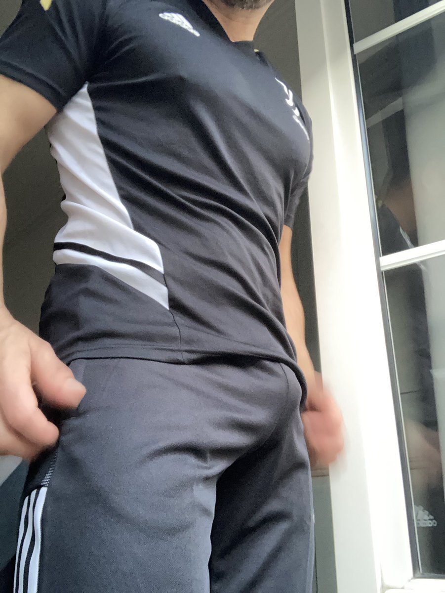 T’es chaud pour qu’on passe un moment ou une nuit  ensemble ?

#gay #fuck #twink #twunk #hunk #gayfrance