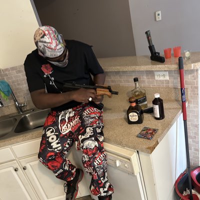 DatGuyFrankG's tweet photo. #NewProfilePic https://t.co/VQKi4DMxk8