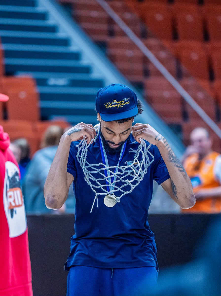 GullsBasketball's tweet image. ๐ฅ๐๐๐๐๐๐ ๐๐๐๐๐๐๐ ๐๐๐๐๐๐๐:
#2 CURTIS HOLLIS๐ค
โCurtโ tuli Gullsiin harjoituskaudella loukkaantuneen Jeffrey Carrolin tilalle ja pรครคtyi lopulta Lokkien kauden parhaaksi pistemieheksi๐ฅถ
๐ธ Samira Lee
#gullsnation
