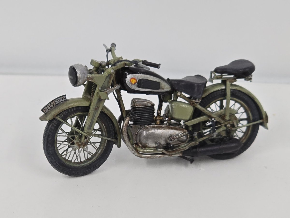 JasonHsiao20's tweet image. Adding capture motorcycle.
#M32B1
#35scale
#scalemodel