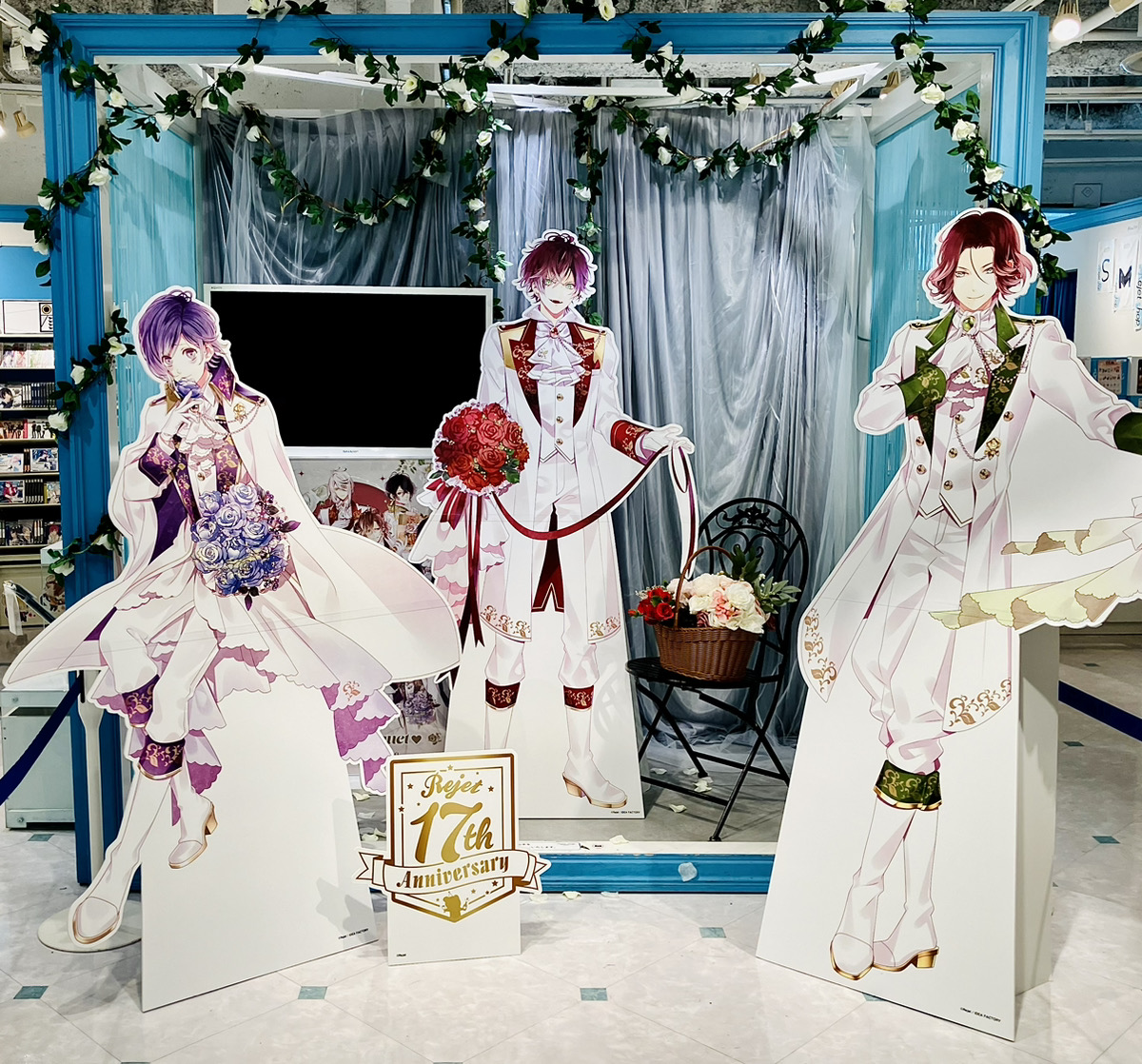 池袋本店】 -展示ブース情報- DIABOLIK LOVERS Wedding Bouquet💐 本日より、等身大パネル展示を開催！  皆様のご来店お待ちしております✨, image size:1200x1118