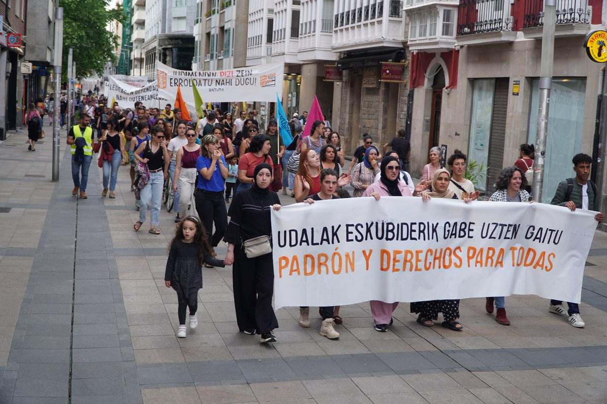 erroldarik gabe, izaterik ez! tweet media