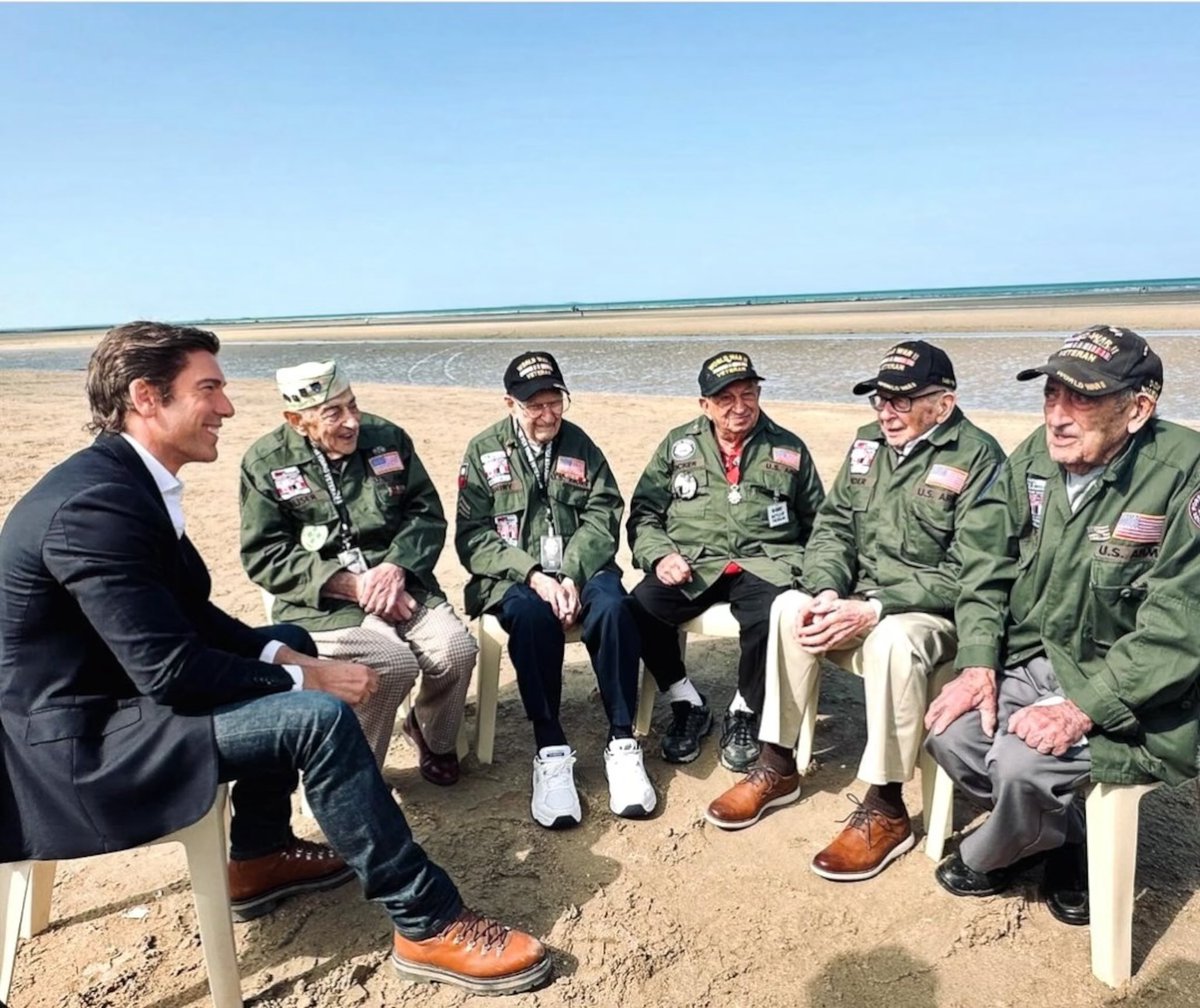 [#CeJourLà] Il y a 2 ans, je m’étais lancé dans l’aventure un peu folle de raconter le débarquement du 6 juin 1944, heure par heure, minute par minute. Vous aviez été presque 2️⃣0️⃣0️⃣.0️⃣0️⃣0️⃣ à me suivre ! 

En hommage aux combattants de la Liberté, je reposte ce fil ! 🧵