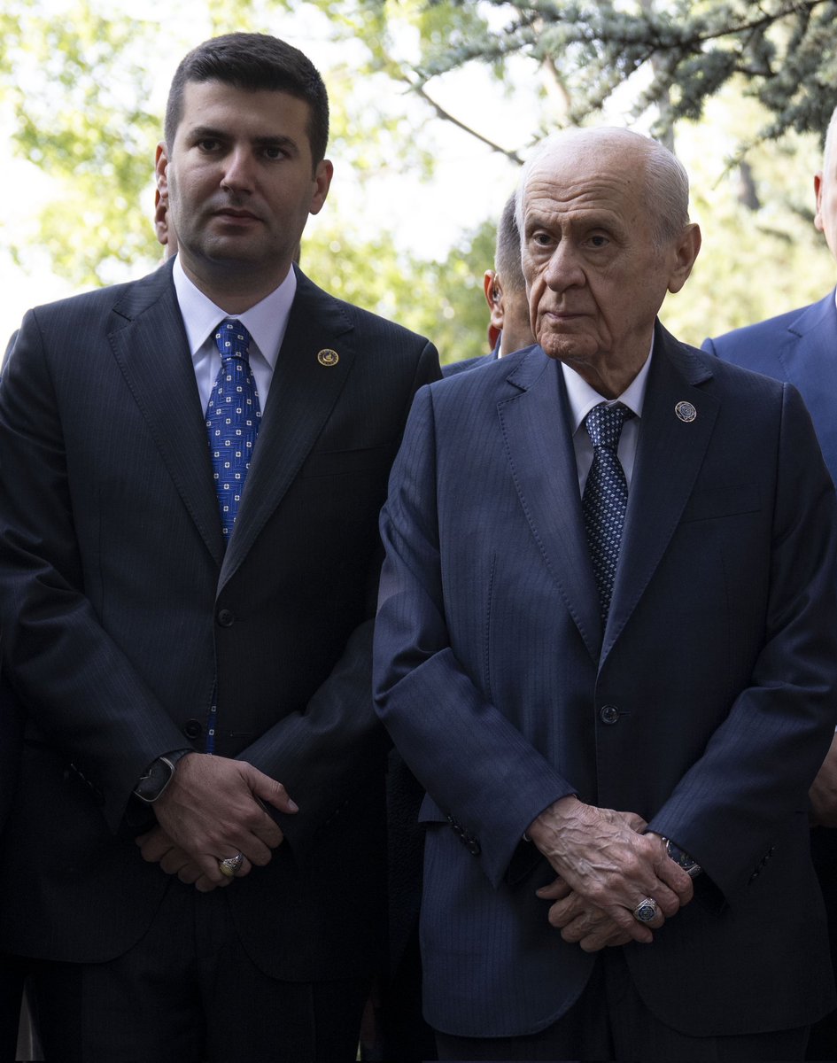 Ramazan Bozkurt (@rbozkurt19) on Twitter photo Yolunuz yolumuz, sözünüz sözümüzdür. Bir adım geri atan namerttir.
<a href="/dbdevletbahceli/">Devlet Bahçeli</a> <a href="/ayyildirim1/">Ahmet Yiğit Yıldırım</a> Yolunuz yolumuz, sözünüz sözümüzdür. Bir adım geri atan namerttir.
<a href="/dbdevletbahceli/">Devlet Bahçeli</a> <a href="/ayyildirim1/">Ahmet Yiğit Yıldırım</a>