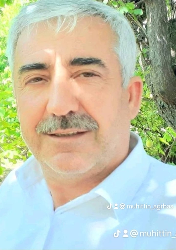 Mübarek kurban bayramınızı en kalbi duygularla kutlar, bayramın size, ailenize,  sağlık ve sıhhat getirmesini diliyorum. Âlemi İslam'a barış, huzur ve dirilişine vesile olmasını temenni ediyorum.