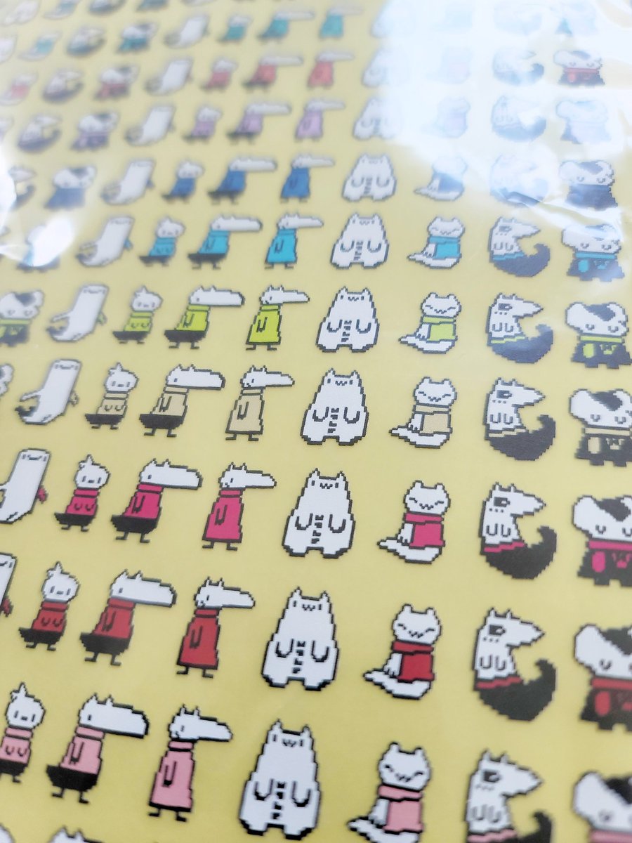 デザフェスに持ってくアクリル系とシール届いた!!
アクリルスタンドめちゃめちゃ可愛い、ガチャガチャの景品みたいだ