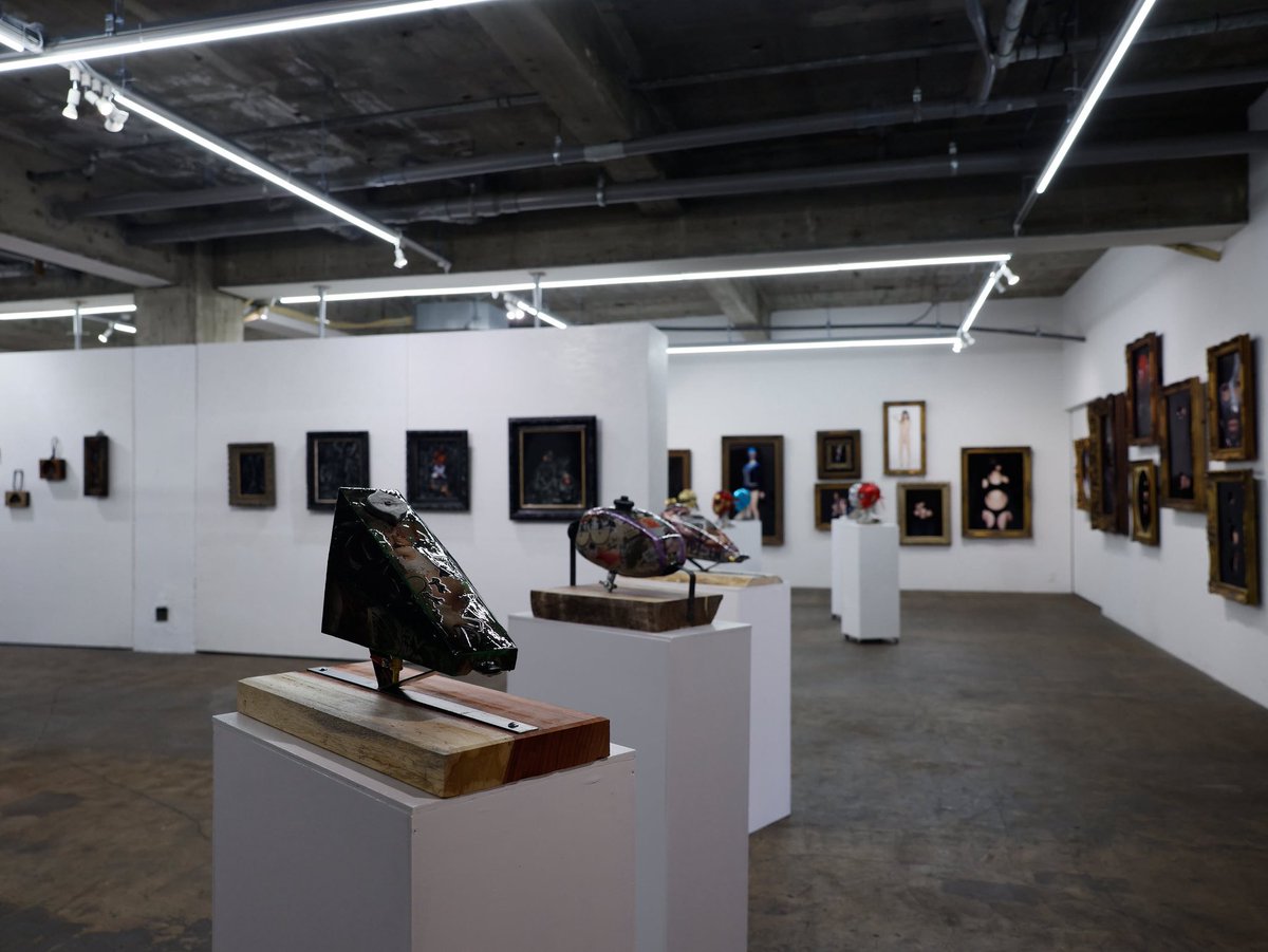 overgroundasia's tweet photo. 本日オープニングプレビューです🔥

須崎祐次 個展
“思想のテーブル 1990–2025”

会期｜2025年6月7日(土) – 6月29日(日)
時間｜14:00 – 20:00
会場｜OVERGROUND gallery one
休廊日｜火・水曜日
入場料｜無料

■ オープニングプレビュー
日程｜6月6日(金)
時間｜17:00 – 21:00
会場｜OVERGROUND https://t.co/3Qb6vCZM2L
