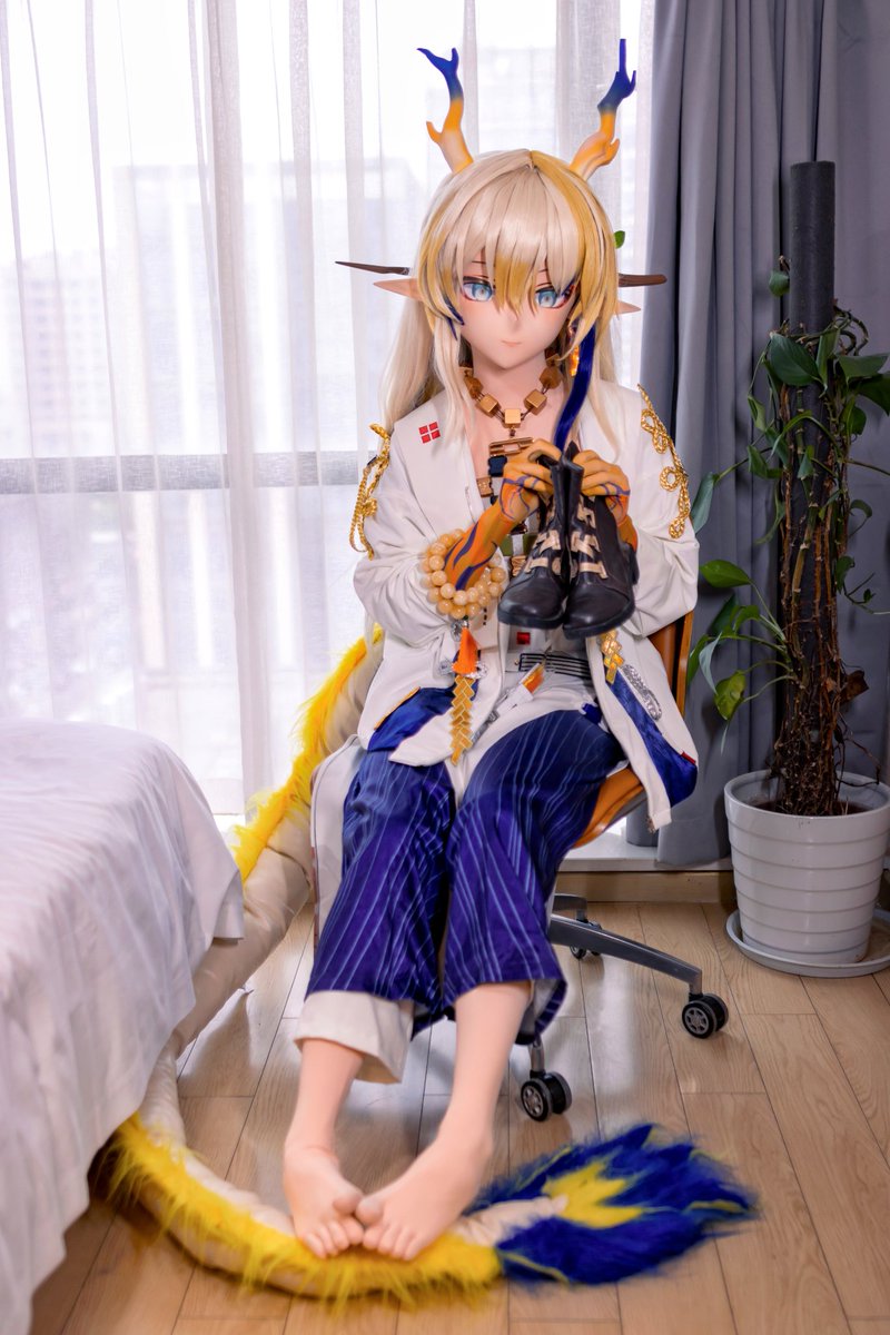 那么想要饭盒？
今天生日就奖励你一次吧
📷 <a href="/FengZhi_LQ/">风止灬群花落</a> 
#kigurumi #明日方舟 #黍