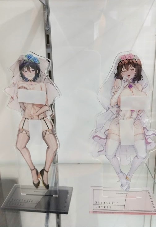 ストラテジックラバーズ」 ポップアップストアが 本店3階にて開催中