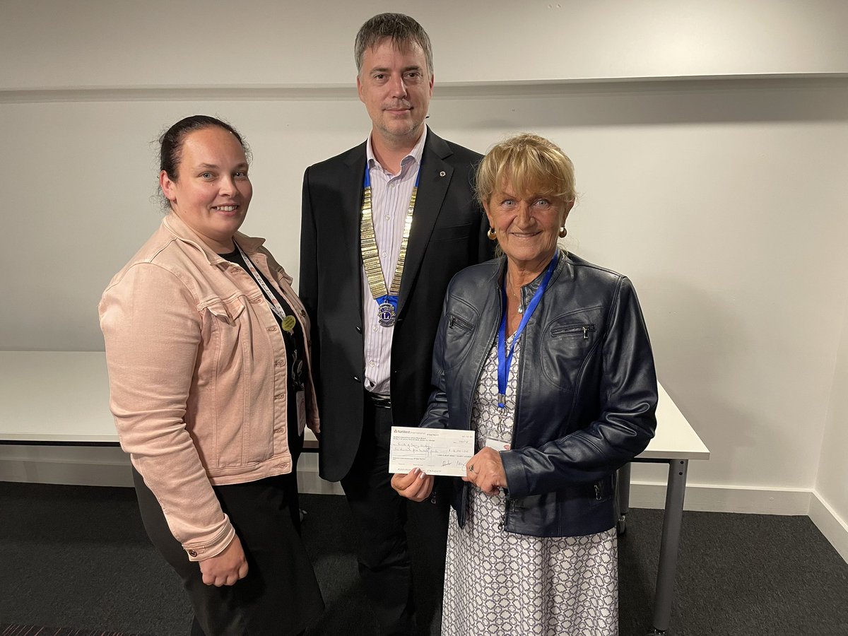 Our wonderful committee secretaries Gemma and Kerry receiving the cheque from the lions club swimarathon- a fantastic amount of £6,500!! 🤩 thank you to everyone who swam, helped and donated to this amazing event!! ❤️❤️ Lions Swimarathon Jersey