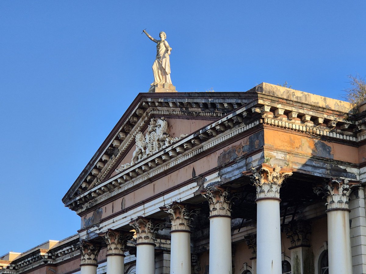 Quite possibly the last chance to #SaveCrumlinRoadCourthouse. Please play your part by leaving feedback via the link below. Public support will play a key role for the owners in securing planning and critically, attracting much needed investment. 
manorarchitects.com/community-cons…