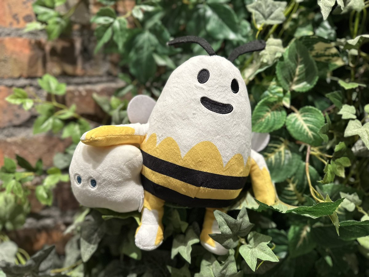 AutifyさんにHattyくんをいただきました🐝
かわいすぎる〜
くもびぃも仲間ができて喜んでいます☁️