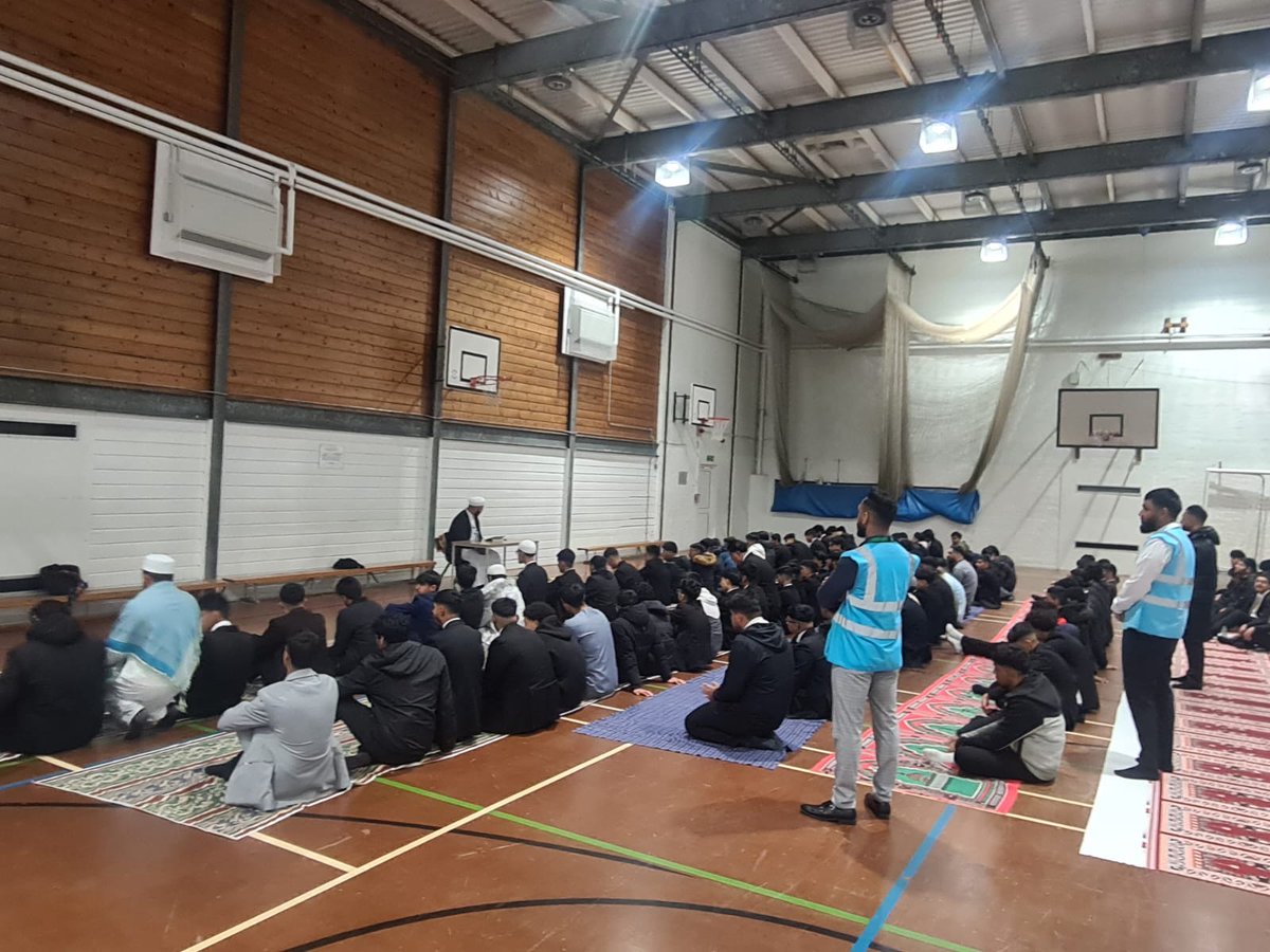 A huge well done to our Year 11 students – the vast majority attended Eid prayers from as early as 6.45am this morning before getting ready to sit their English exam. A true display of dedication, resilience, and strength of character. #EidMubarak #GCSE2025