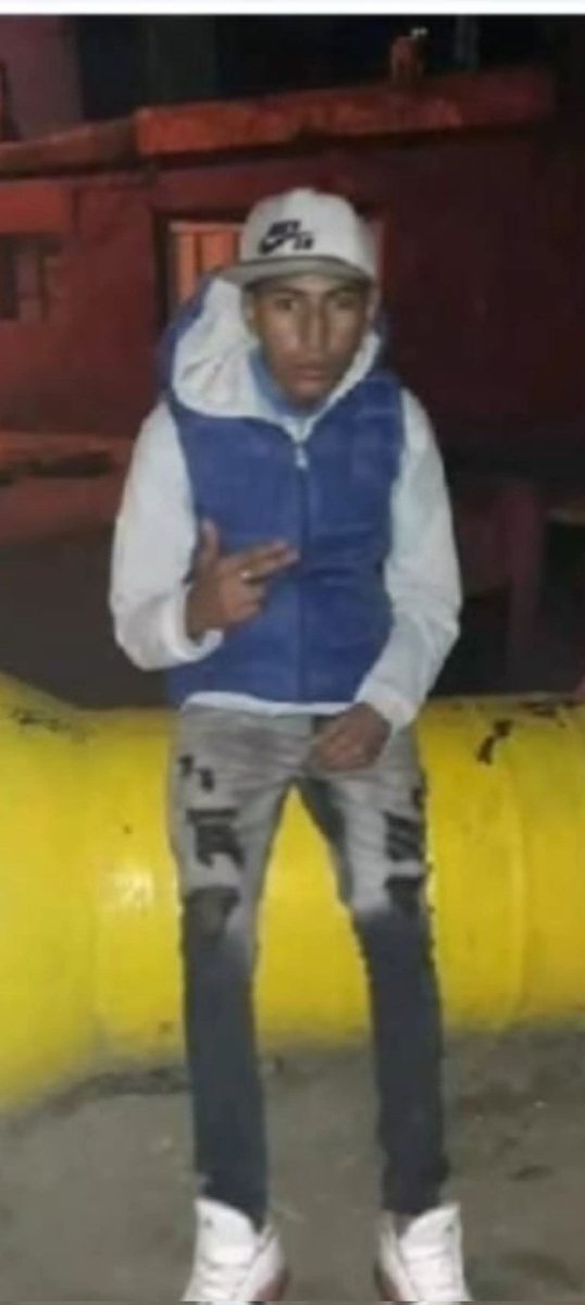 🔴SE SOLICITA COLABORACION DE LA POBLACION PARA DAR CON ESTE PROFUGO DE LA JUSTICIA QUIEN PARTICIPÓ JUNTO A LOS OTROS 3 EN EL INTENTO DE ROBO EN #CIUDADEVITA  DONDE RESULTARA HERIDO EL NENE DE 7 AÑOS THIAGO .
ES ORIUNDO DEL BARRIO DE VILLEGAS, #LAMATANZA.