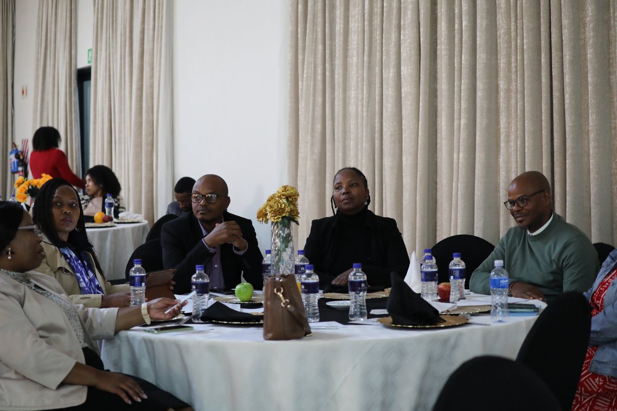 WEswatini's tweet image. Today, the 2024 #Eswatini JEE results were disseminated to stakeholders ahead of the development of the National Action Plan for Health Security. #WHO led the JEE, to assess Eswatini's capacities and capabilities to prevent, detect and respond to public health threats.