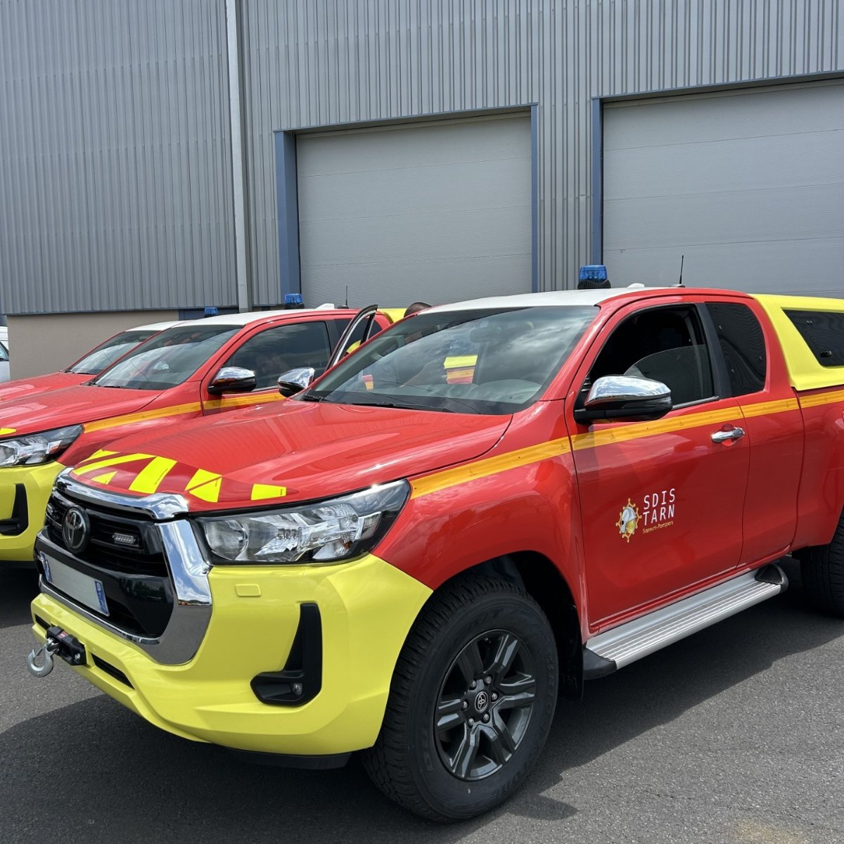 Europe__Service's tweet photo. 🚨Livraison de 3 véhicules 4x4 Toyota Aurillac pour le SDIS 81 - Sapeurs-pompiers du Tarn🚨

👏 Merci à eux pour leur confiance !

#EuropeService#SDISTarn#VéhiculesSpéciaux https://t.co/J3GJHyxNGR