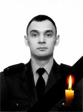 United24media's tweet photo. 🔴 Three Ukrainian firefighters Pavlo Yezhor, Danylo Skadin and Andrii Remennyi were killed in a Russian attack on Kyiv. Nine more were injured.

Five more rescuers were injured in Ternopil region. https://t.co/8nnrq6HcNs