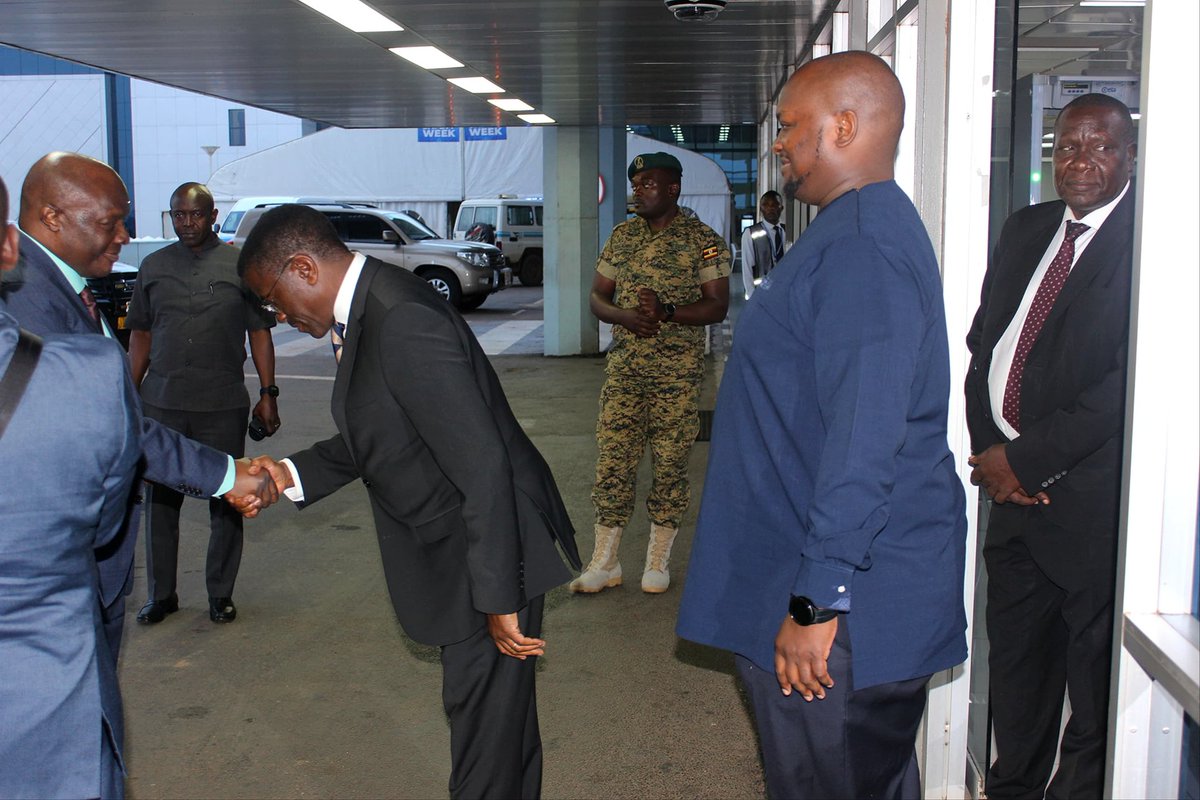 Ayi Emisambwa, Amayembe, Emmandwa nga mukulembedwamu Jjajja Bulamu tusaba Kabaka waffe mwongere okumujjanjaba.

Awangaale Ayi Ssaabasajja Kabaka
