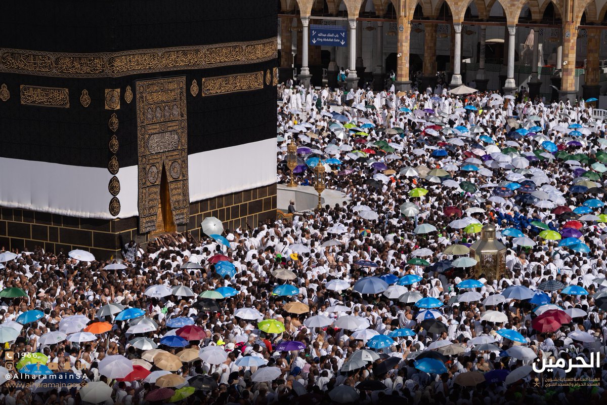 ghazishahrani's tweet photo. اللَّهُ أَكْبَر، اللَّهُ أَكْبَر، لا إِلَهَ إِلَّا اللَّه، اللَّهُ أَكْبَر، اللَّهُ أَكْبَر، وَلِلَّهِ الْحَمْد

من رحاب المسجد الحرام وفي يومٍ تتجلّى فيه أعظم الشعائر نرفع أسمى التهاني والتبريكات بمناسبة عيد الأضحى المبارك؛ سائلين الله أن يتقبّل من الحجاج حجّهم، وأن يُعيده على الأمة الإسلامية بالخير واليمن والبركات.

كل عام وأنتم بخير، وعيدكم مبارك.