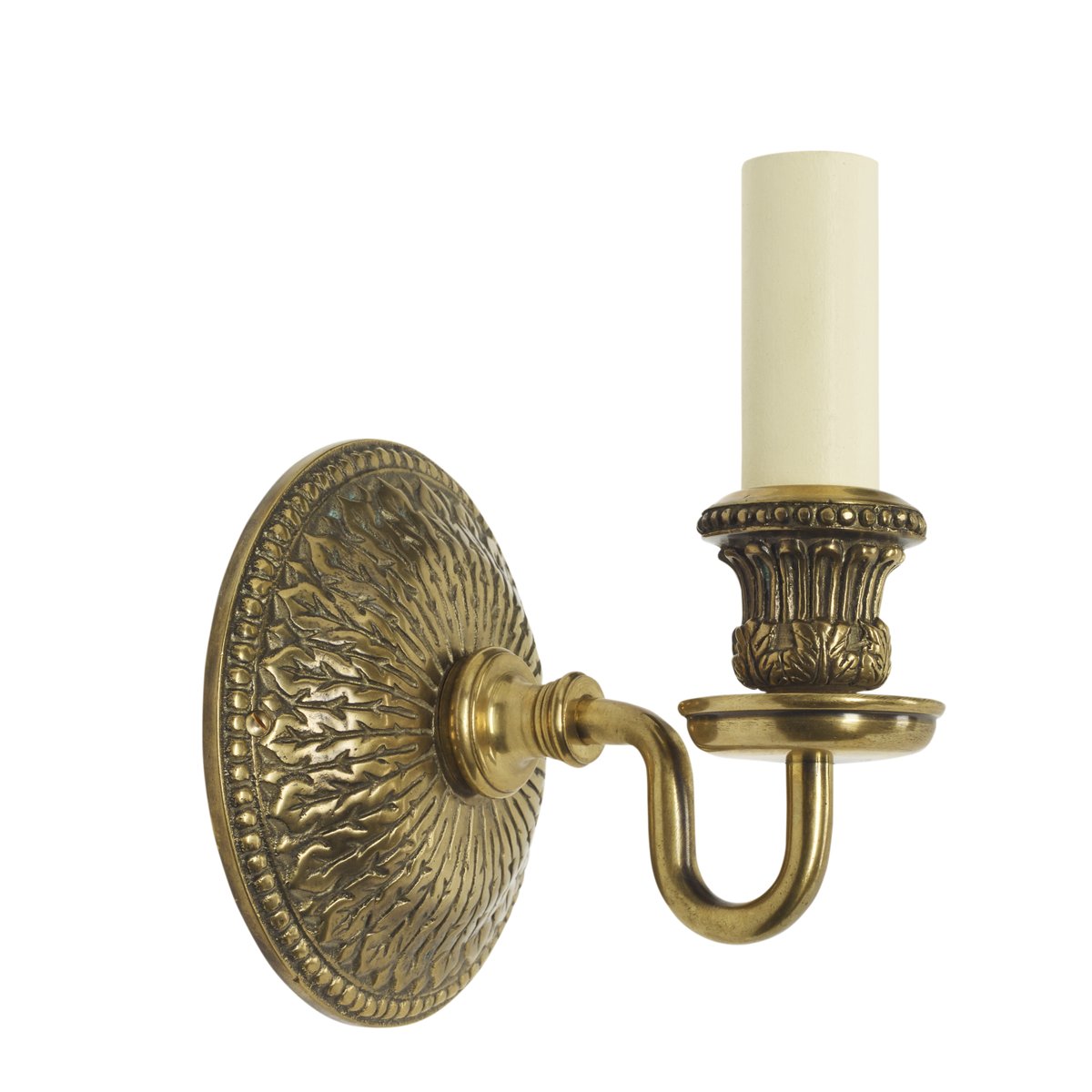 BesselinkJones's tweet photo. Say hello to our NEW Single Arm and Double Arm Round Empire Wall Lights.

With its traditional distressed brass finish these Empire wall lights will bring a warm cosy glow to any bedroom, living room or hallway.

Combining timeless elegance with outstanding British craftmanship https://t.co/28aLFRnZCM
