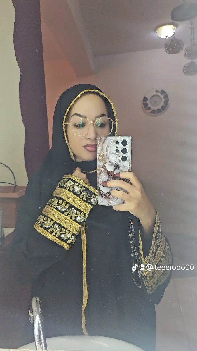 انحن بخير ونحن الخير واريتو الوضع يبقي اخير 

كل عام وانتو بخير ❤️