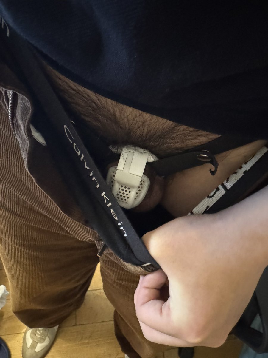 傻逼出门这么穿：