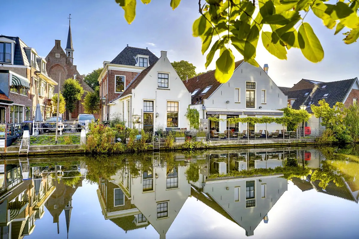 UITGELICHT AANBOD ✨

Van een art-nouveau boetiekhotel in Vlissingen en een restaurant met moestuin op de Zuidas tot een monumentaal horecapand aan het water en een specialty coffee bar – dit zijn horecaspots die nú beschikbaar zijn voor overname 🔗 horecaspot.nl/aanbod?object_…