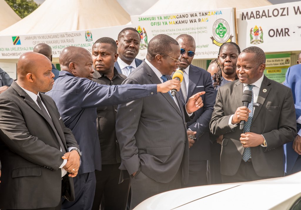 UNDP Tanzania (@undptz) on Twitter photo Hon. Vice President Dr. Philip Mpango visited the <a href="/undptz/">UNDP Tanzania</a> booth at #WorldEnvironmentDay2025 in #Dodoma.
He commended the showcased electric vehicle & urged @nishati2017 to begin adopting #EVs by June 2026—a bold step toward a low-carbon,#SustainableFuture. #eMobility #WED2025 Hon. Vice President Dr. Philip Mpango visited the <a href="/undptz/">UNDP Tanzania</a> booth at #WorldEnvironmentDay2025 in #Dodoma.
He commended the showcased electric vehicle & urged @nishati2017 to begin adopting #EVs by June 2026—a bold step toward a low-carbon,#SustainableFuture. #eMobility #WED2025