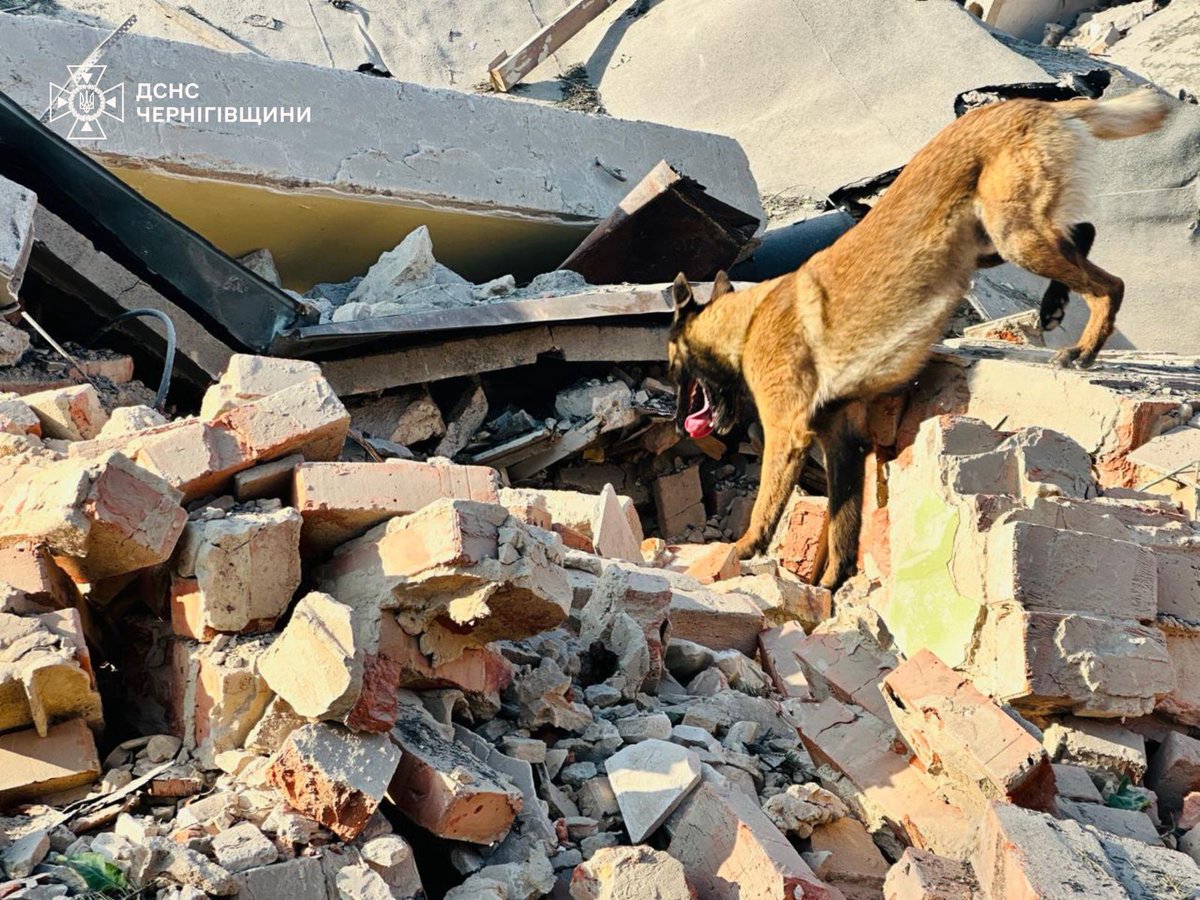 Volodymyr Zelenskyy / Володимир Зеленський (@zelenskyyua) on Twitter photo Росія не змінює свого почерку. Черговий масштабний удар по містах і звичайному життю. Били майже по всій Україні: по Волинській, Львівській, Тернопільській, Київській, Сумській, Полтавській, Хмельницькій, Черкаській та Чернігівській областях. Частину ракет і дронів вдалося збити. Росія не змінює свого почерку. Черговий масштабний удар по містах і звичайному життю. Били майже по всій Україні: по Волинській, Львівській, Тернопільській, Київській, Сумській, Полтавській, Хмельницькій, Черкаській та Чернігівській областях. Частину ракет і дронів вдалося збити.