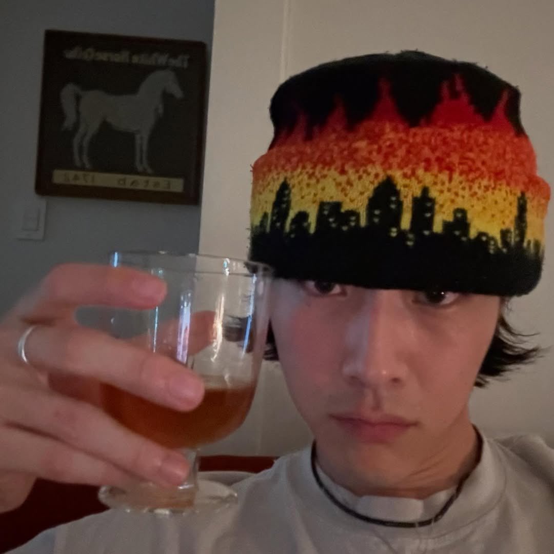 jongnow's tweet image. Late nights, soft paws, and a quiet kind of freedom. You don’t always need to speak to be understood — just raise your hand and let the silence answer back.