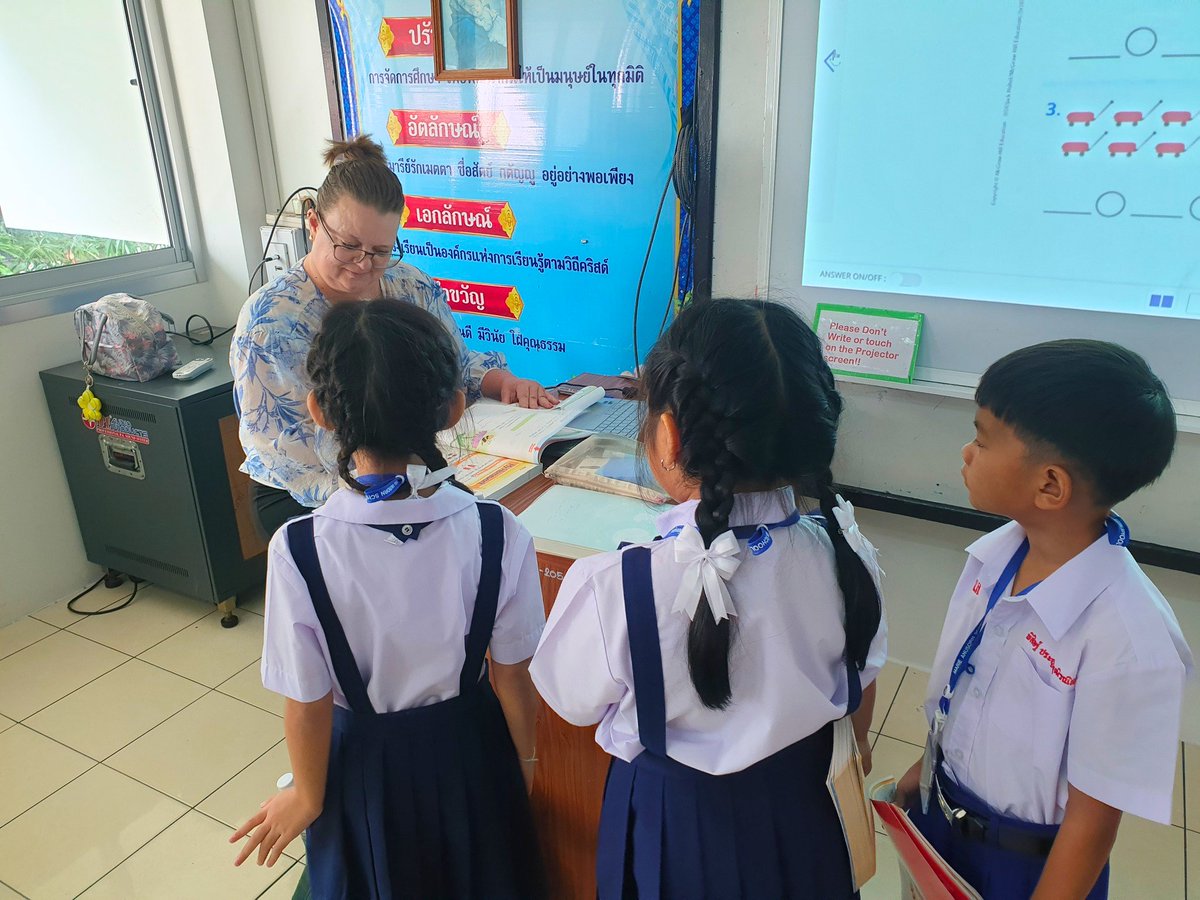 BFITSThailand's tweet image. Teacher Madeleine from our MRB BFITS Program is making math magical 🌟 First graders dive into addition with counting bears, colorful cubes, and sticker fun—showing numbers can be adorable &amp;amp; exciting.

Join us today 🇹🇭 #MRB #BFITSProgram #ShineWithBFITS #JoinMRB #TeachInThailand