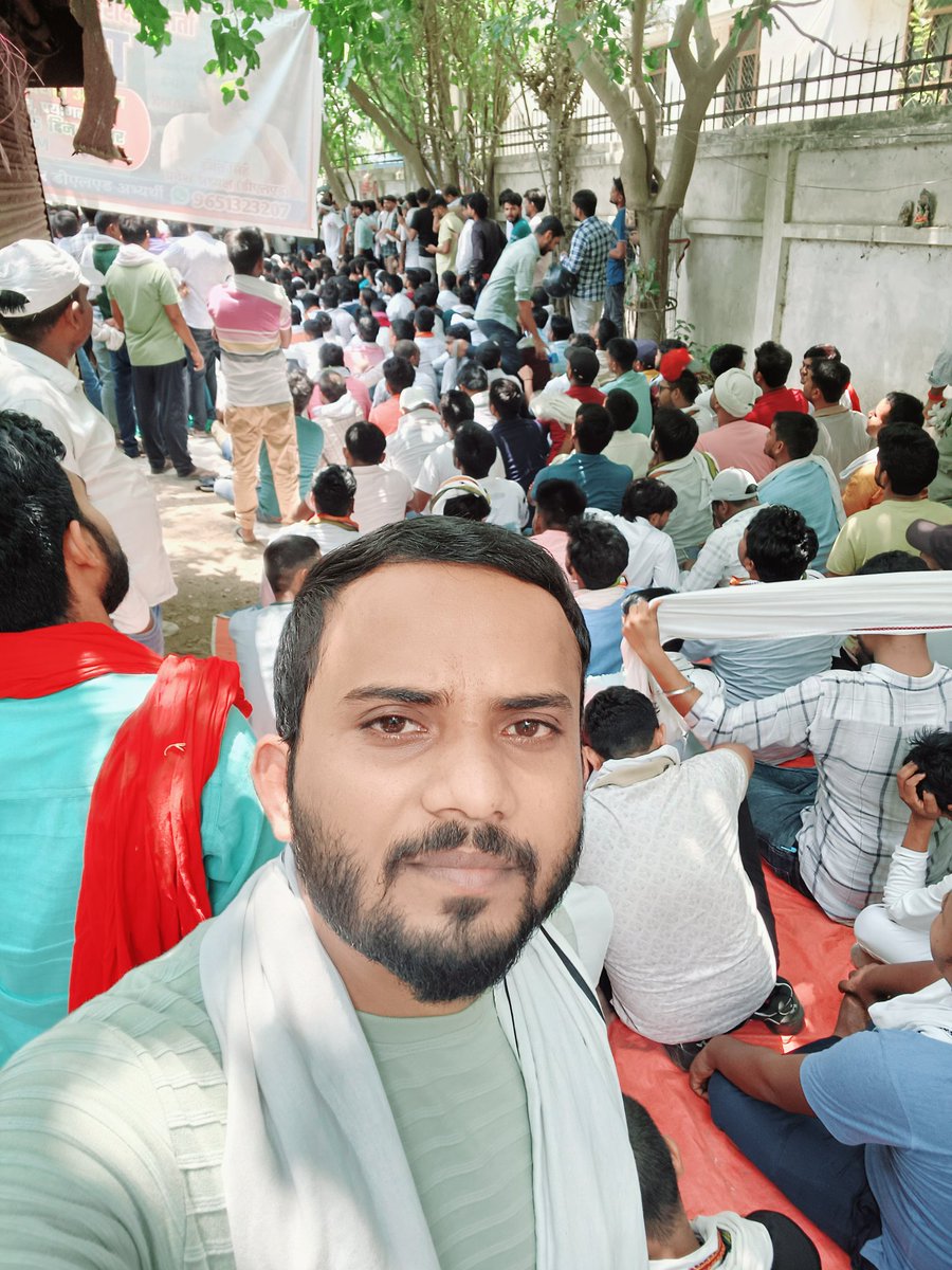 Neeraj Chaudhary (विधि छात्र) (@nrj3932) on Twitter photo 6 जून महाधरना का जन सैलाब 🔥🔥
आइए दोस्तों धरना अपने peak पर है 🔥
<a href="/RajatsinghAU/">रजत सिंह(प्रदेश अध्यक्ष)</a>
<a href="/Deebanjanasingh/">Deebanjana Singh( D.El.Ed 2017-19 )</a>
<a href="/Info_4Education/">बेसिक शिक्षा सूचना केंद्र</a>
<a href="/mukeshdeshka/">Mukesh Kumar Verma</a>
#97000_प्राथमिक_शिक्षक_भर्ती
#शिक्षक_भर्ती 6 जून महाधरना का जन सैलाब 🔥🔥
आइए दोस्तों धरना अपने peak पर है 🔥
<a href="/RajatsinghAU/">रजत सिंह(प्रदेश अध्यक्ष)</a>
<a href="/Deebanjanasingh/">Deebanjana Singh( D.El.Ed 2017-19 )</a>
<a href="/Info_4Education/">बेसिक शिक्षा सूचना केंद्र</a>
<a href="/mukeshdeshka/">Mukesh Kumar Verma</a>
#97000_प्राथमिक_शिक्षक_भर्ती
#शिक्षक_भर्ती
