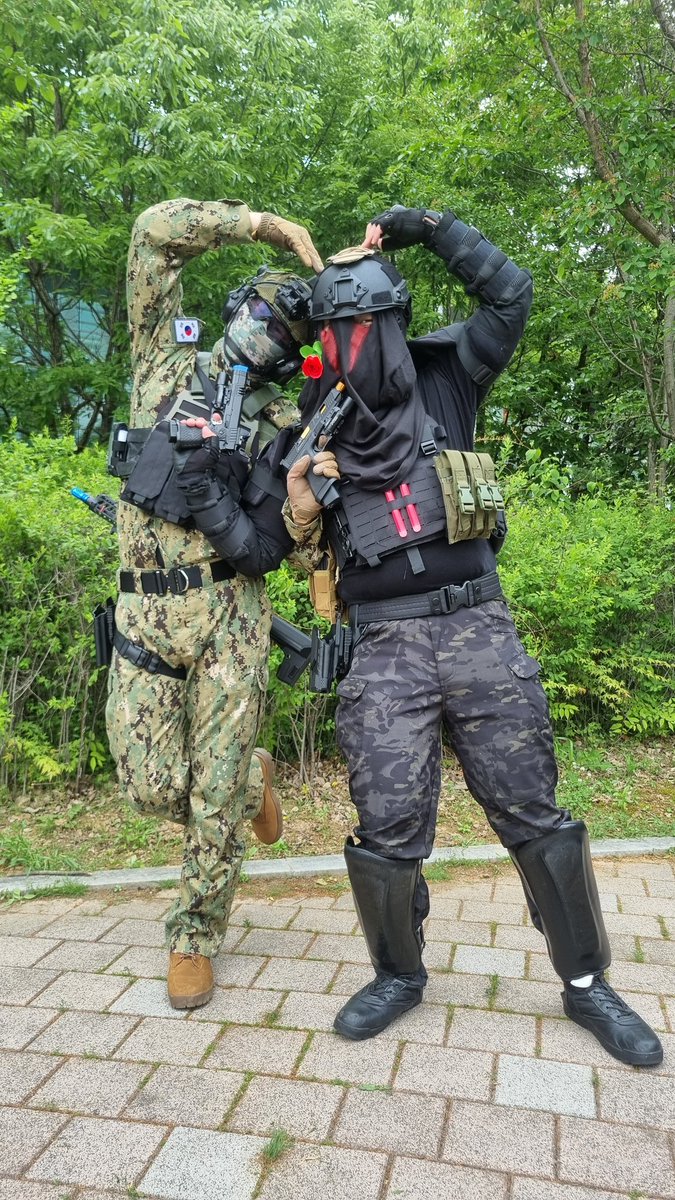 cos_xion's tweet image. &quot; ... 이딴게 뭐가좋다고... &quot;
 
&quot; 끝나면 죽여버릴거다 홍진... &quot;

호랑이-@ARMYhorangi_

#CallofDuty #MW3 #warzone #cod
#CallofDutyModernWarfare2
#ModernWarfare2
#horangi #könig #körangi