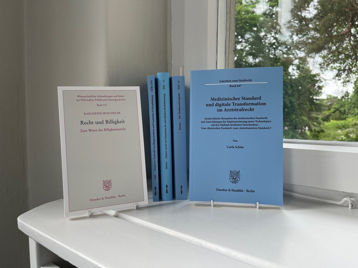 Die Woche in Büchern – druckfrisch bei Duncker &amp; Humblot: duncker-humblot.de/buecher/neuers… #Kommunalwahlrecht #Landesverfassung #Wahlrechtsgrundsätze #KI #Rechtsberatung #LegalTech #Arztstrafrecht #Medizinstrafrecht #MedizinischerStandard