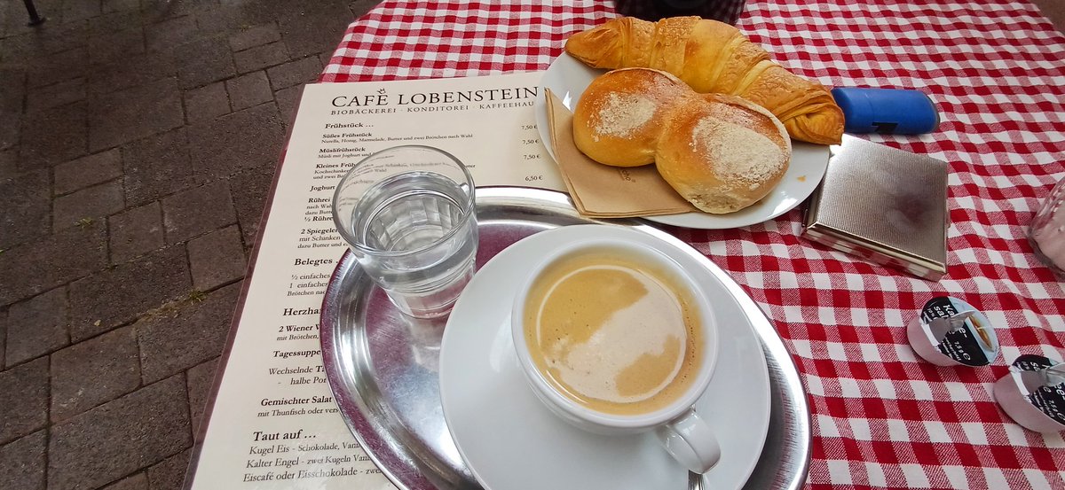 Kaffeepause im Café Lobenstein in #Erfurt 😎