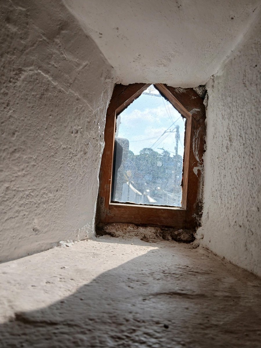 FlissZak (is editing with a vengeance) (@flisszak) on Twitter photo A bright, sunny day in #Cornwall, as seen thru the smallest window. The cottage, built 1492 (#USA note; Columbus time) was when smuggling was rife
Main window, directly right
This is a peephole to spot the Revenoo.
#WritingCommunity #poetrycommunity #readingcommnunity #Smuggling A bright, sunny day in #Cornwall, as seen thru the smallest window. The cottage, built 1492 (#USA note; Columbus time) was when smuggling was rife
Main window, directly right
This is a peephole to spot the Revenoo.
#WritingCommunity #poetrycommunity #readingcommnunity #Smuggling
