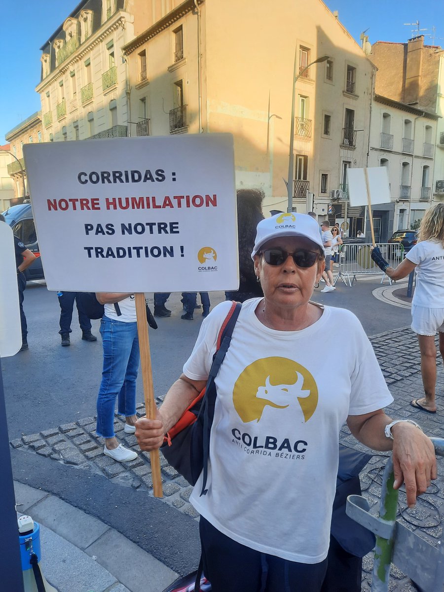 HONTE À  LA VILLE DE NIMES ET À  SON MAIRE .46 TAUREAUX SERONT  ASSASSINES CE WEEK END POUR LE PLAISIR  DE  CERTAINS SADIQUES .
CORRIDAABOLITION👊
<a href="/VilleDeNimes/">Nîmes</a> 
<a href="/CRAC_Europe/">CRAC Europe</a> 
<a href="/BeziersColbac/">COLBAC Anti Corrida Béziers</a> 
<a href="/MaitreGerard/">Maitre Christophe Gerard</a>

<a href="/HenryJeanServat/">Henry-Jean Servat</a>