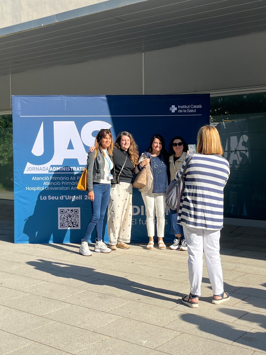 ICS. Generalitat (@icscat) on Twitter photo 💙Arrenca la 14a edició de la Jornada d’Administratius Sanitaris de l’#icscat 2025. Enguany, se centra en el potencial transformador de la tecnologia i la intel·ligència artificial. La periodista, <a href="/evaclauso/">Eva Clausó Estival</a>, serà l’encarregada de conduir l’acte.
🔗No te la perdis, segueix-la 💙Arrenca la 14a edició de la Jornada d’Administratius Sanitaris de l’#icscat 2025. Enguany, se centra en el potencial transformador de la tecnologia i la intel·ligència artificial. La periodista, <a href="/evaclauso/">Eva Clausó Estival</a>, serà l’encarregada de conduir l’acte.
🔗No te la perdis, segueix-la