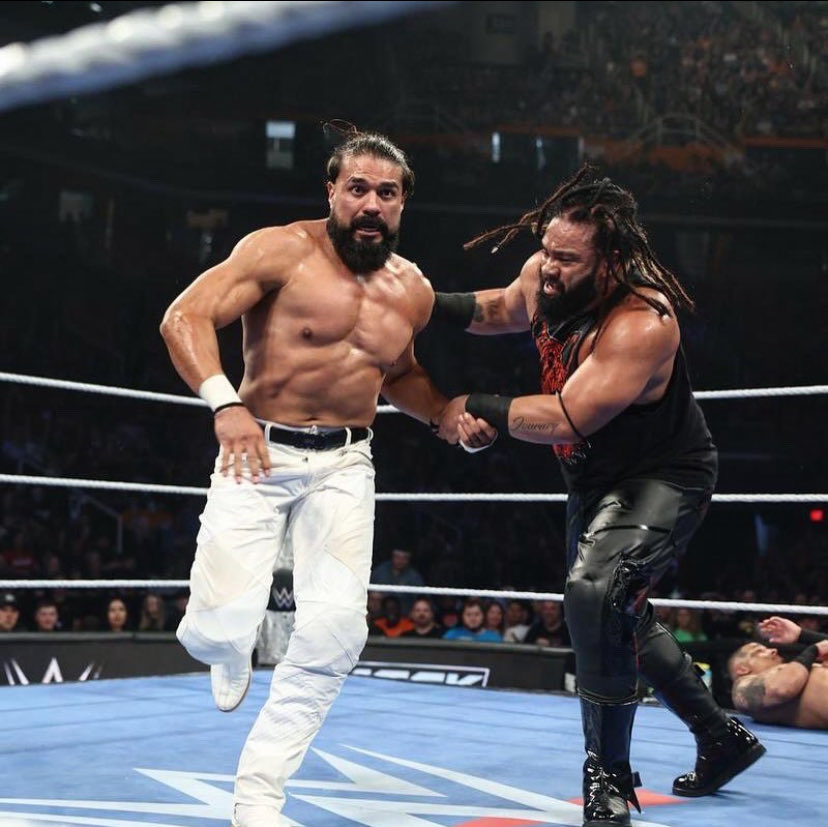 #SmackDown  FOLLOW TRAIN!

- Follow me &amp; RT (IFB) 
- Like This Tweet
- Reply With A GIF of Your Favorite Wrestler
- Like And Follow Everyone Who Does This

LETS ALL GROW TOGETHER ‼️✨