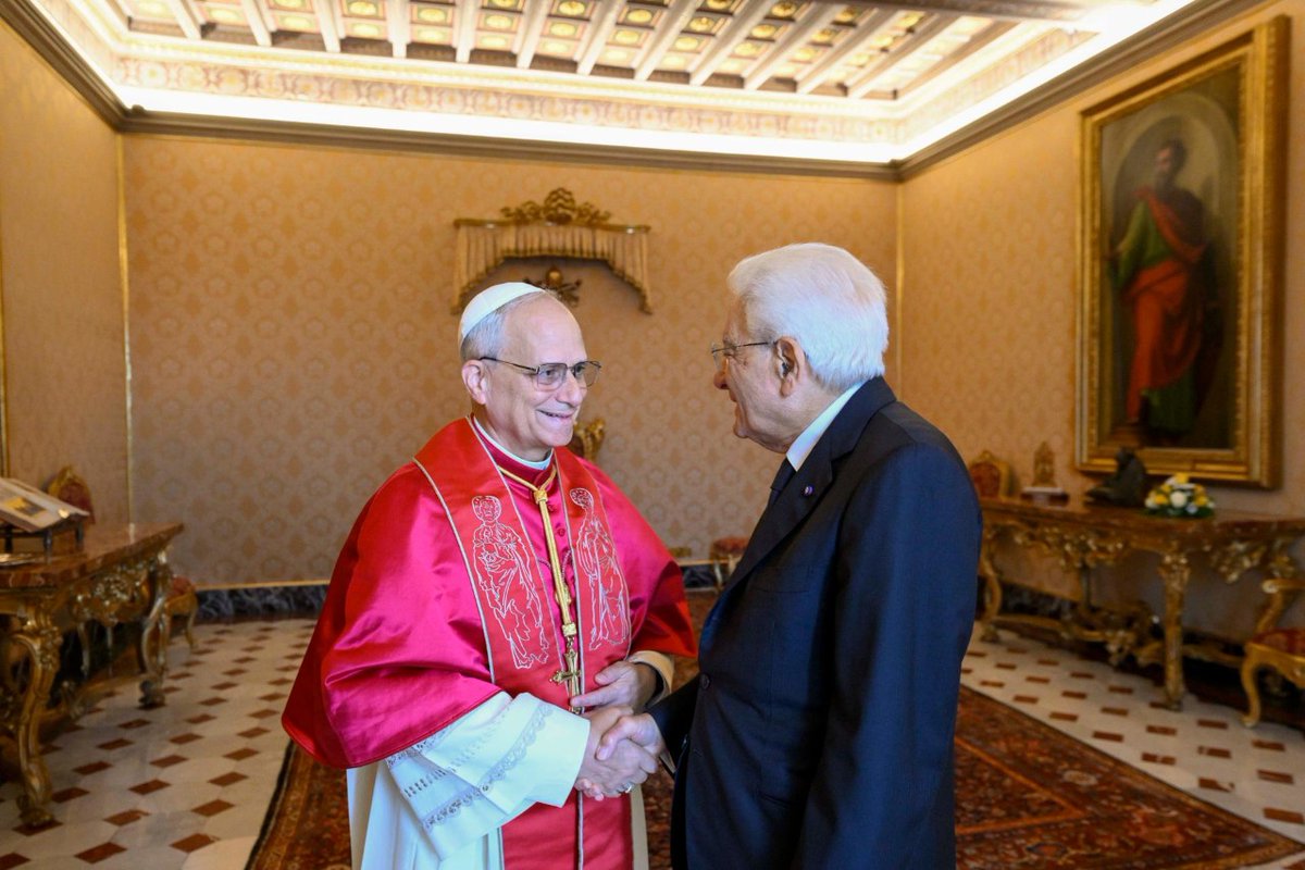 Papa #LeoneXIV e il presidente Mattarella

(foto © Vatican Media)
